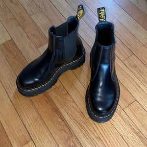 Dr martens platform Chelsea boots